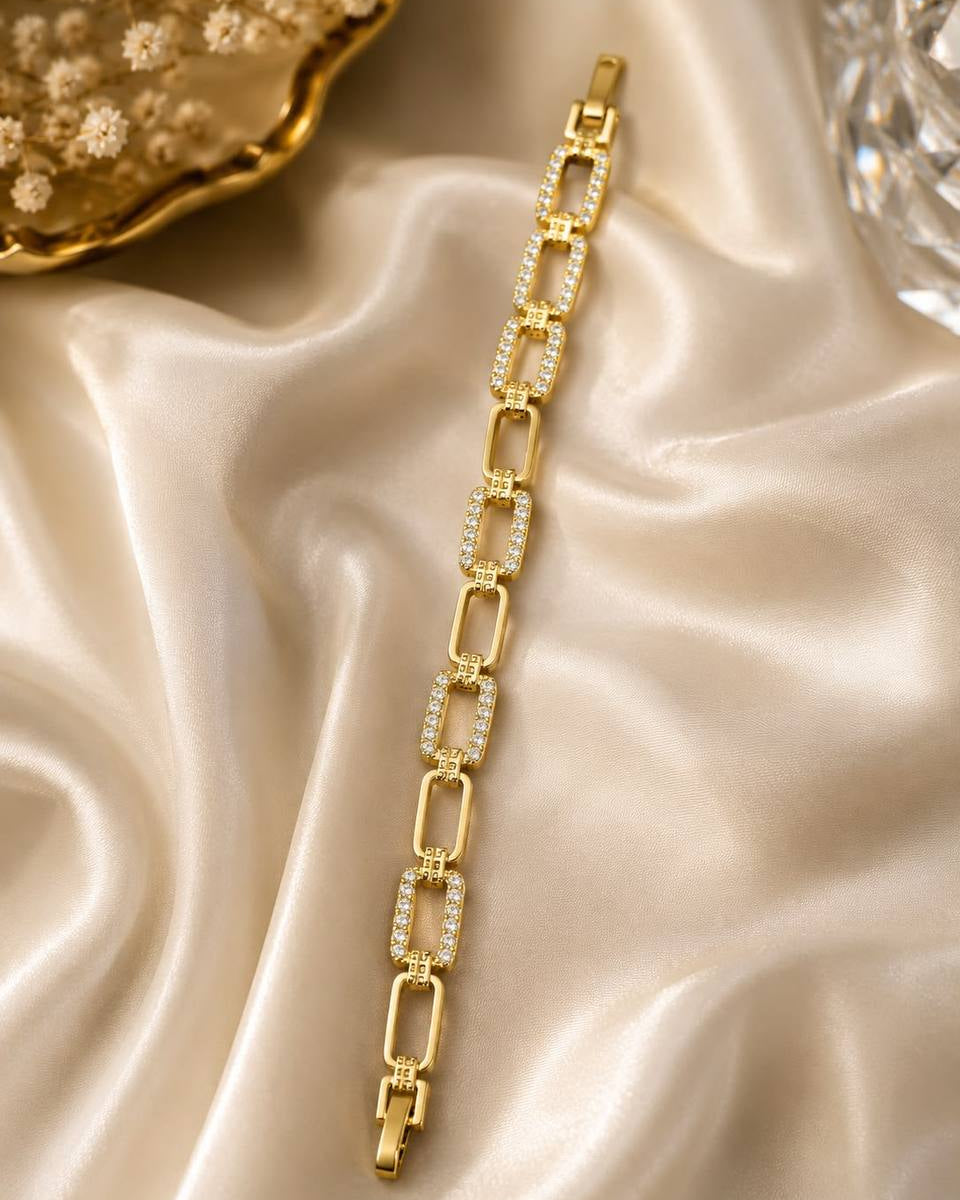 Radiant links, timeless elegance