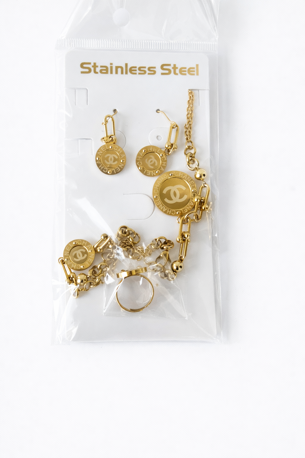 Gold-Colored Stainless Steel Jewelry Set( Stainless Steel )